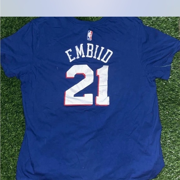 Nike Blue Graphic Tee - Picture 2 of 3